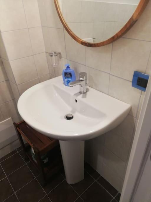 Apartamento Il Cortiletto, Spazio Alla Fantasia Nápoles Exterior foto