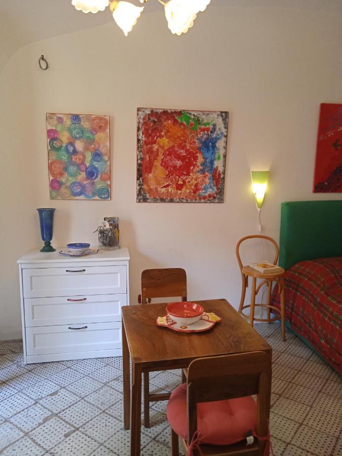 Apartamento Il Cortiletto, Spazio Alla Fantasia Nápoles Exterior foto